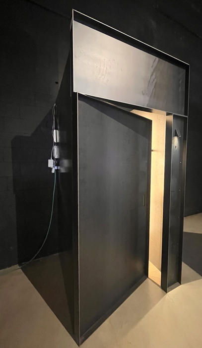 17170-Fitting room door mockup